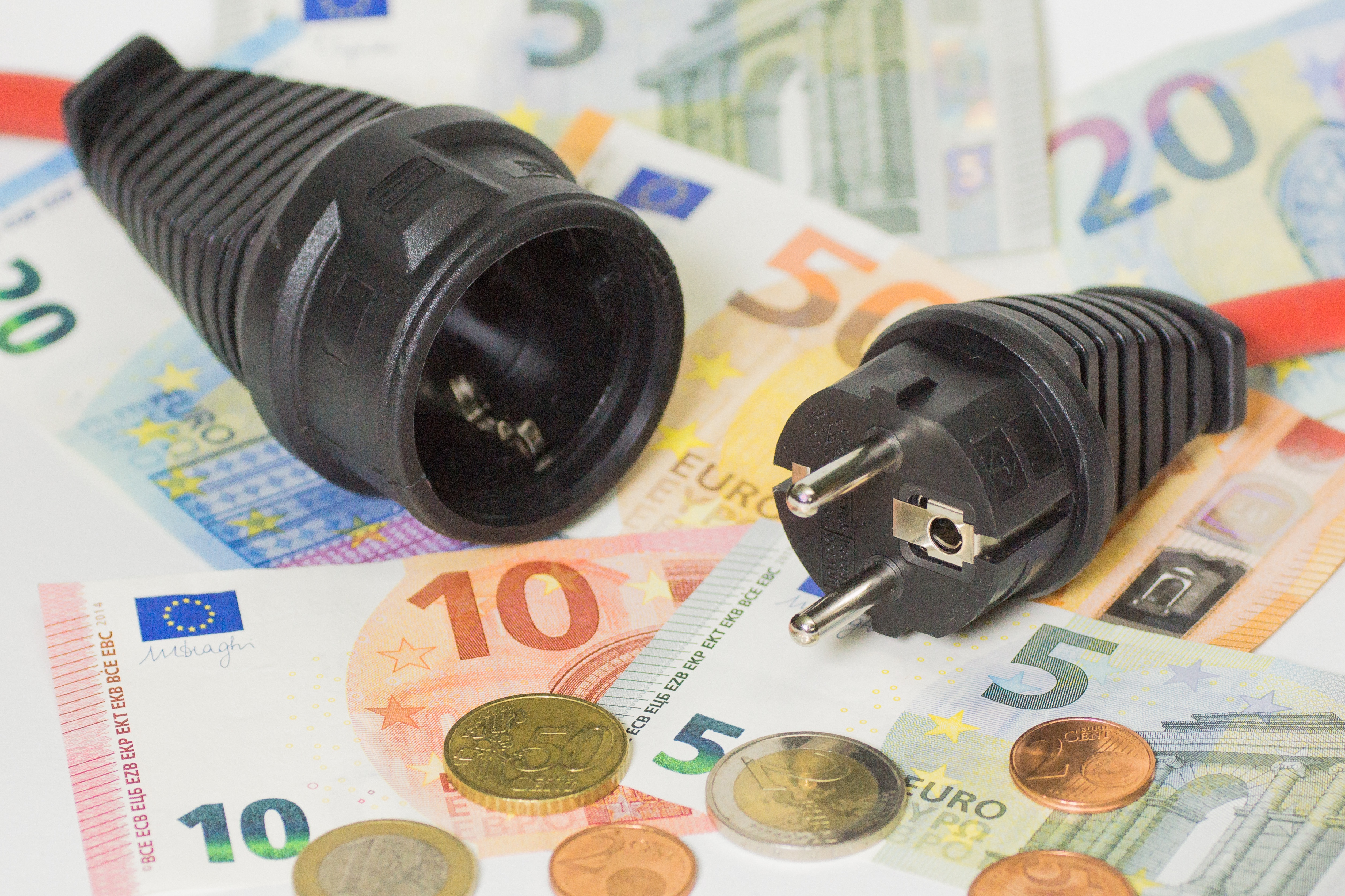 Deutschland hat unter G20-Staaten die höchsten Strompreise: HDE fordert Senkung der Kosten